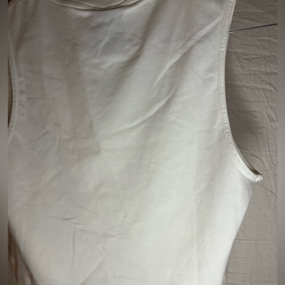 crop top! - Picture 2 of 2